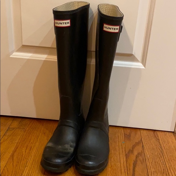 Hunter Shoes - Matte Black Waterproof Hunter Rainboots - size 8
